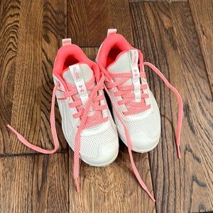 Under Armour Glyde Softball Cleat (Toddler/Little Kid/Big Kid)